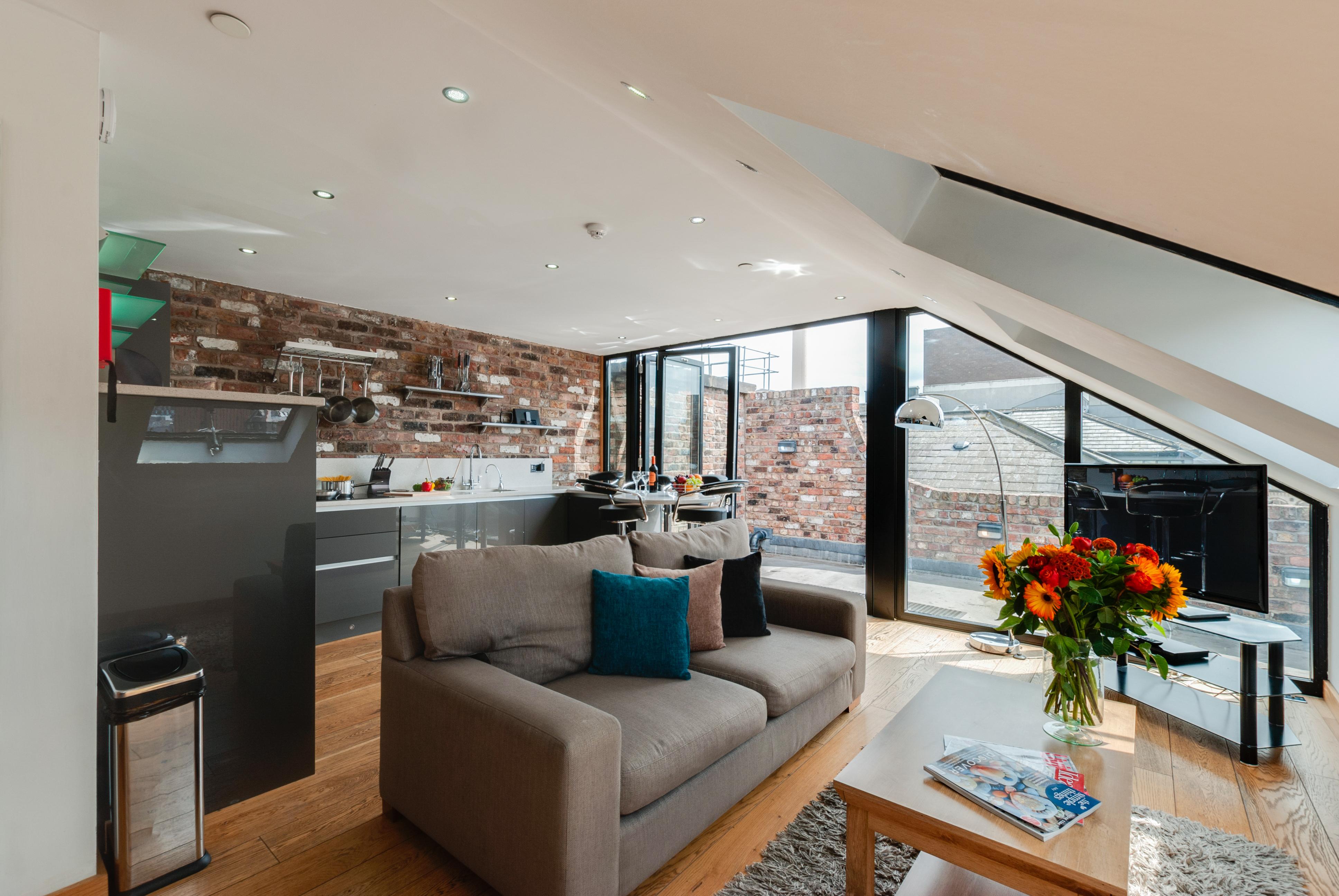 Base Serviced Apartments - Sir Thomas Street Liverpool Exterior photo